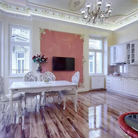 Lira 2 Apartment